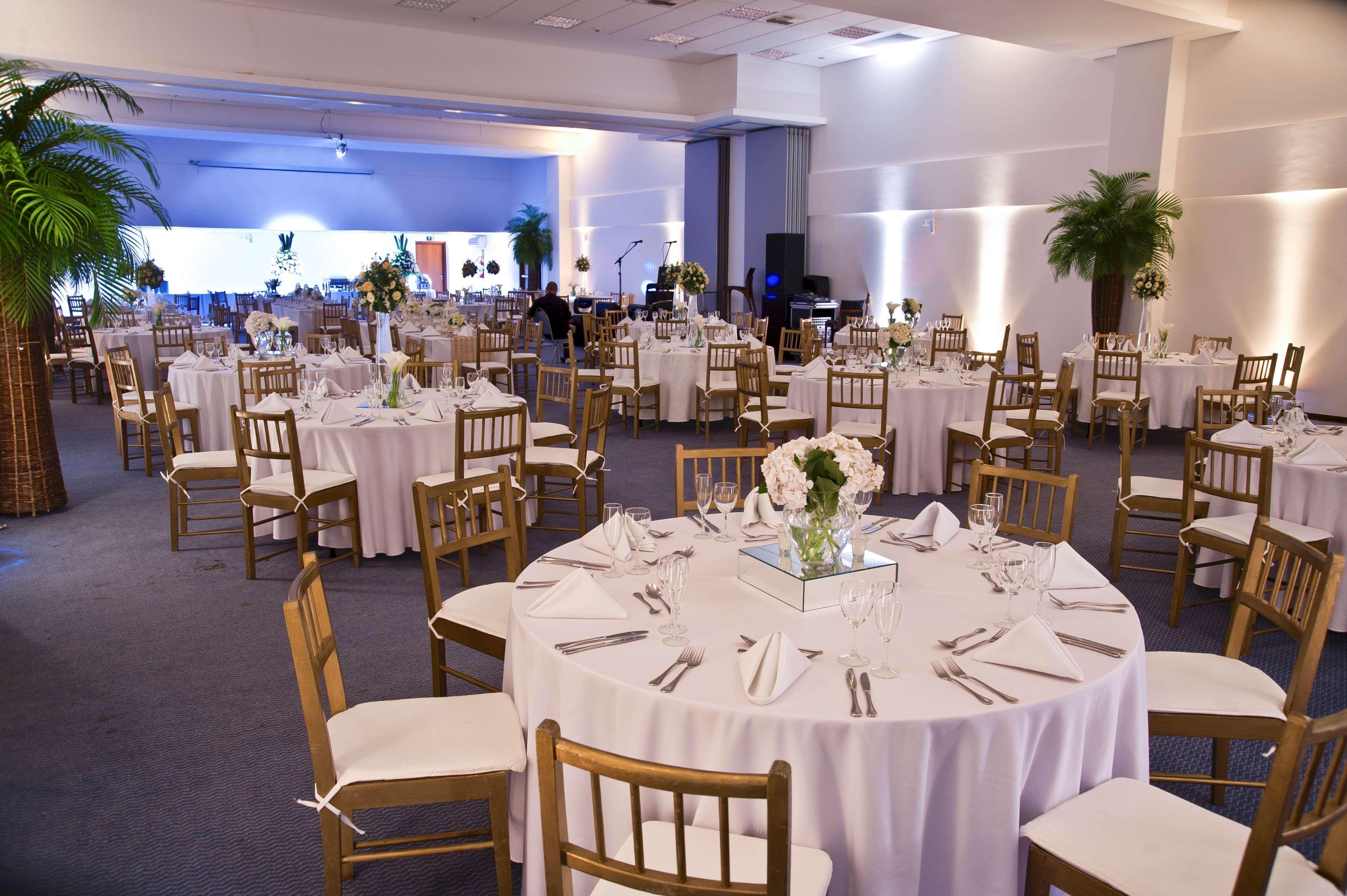 Best Western Premier Maceio Eksteriør billede The ballroom at the National Hispanic Leadership Conference 2011