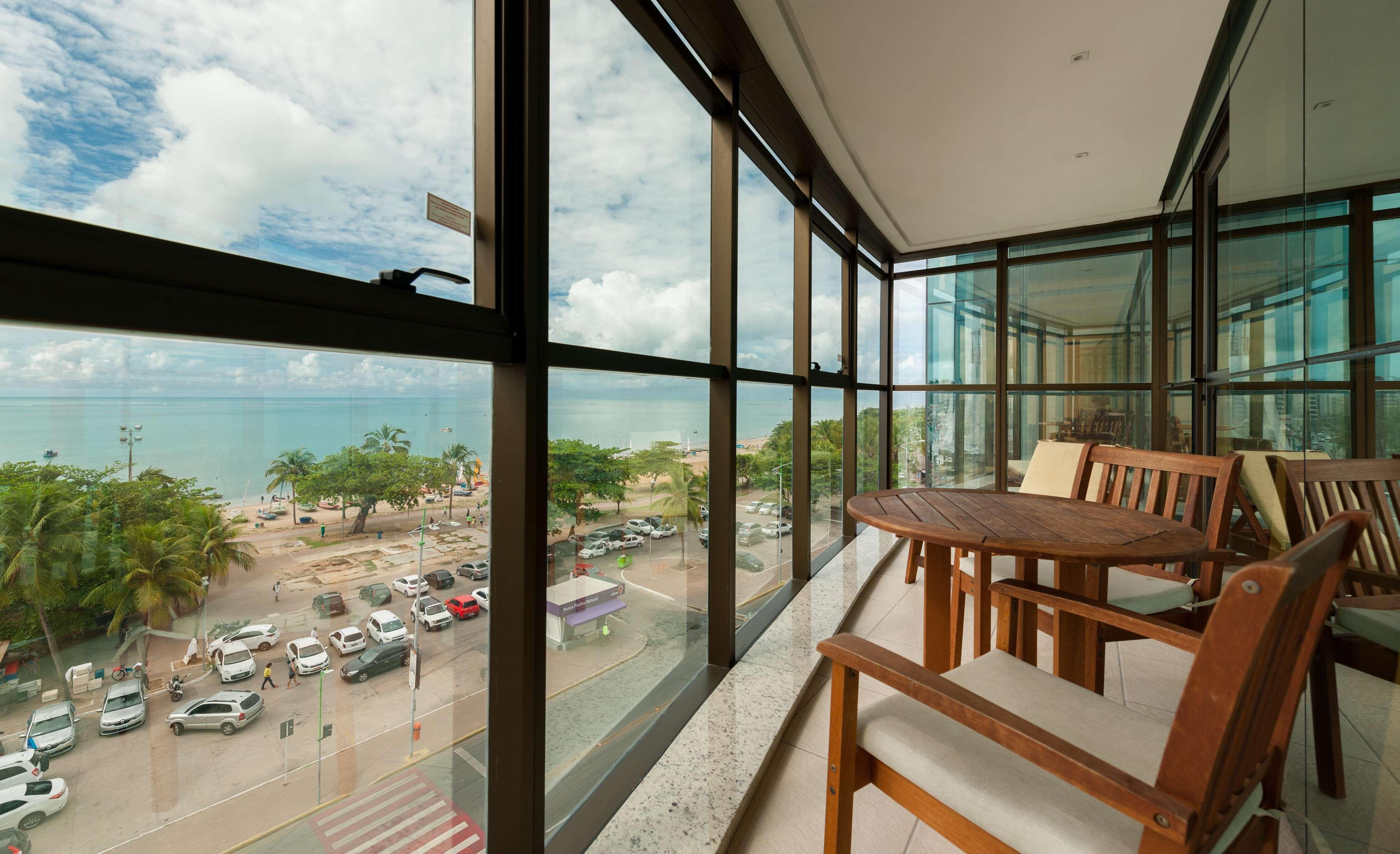 Best Western Premier Maceio Eksteriør billede A view of the beach from a hotel in Natal
