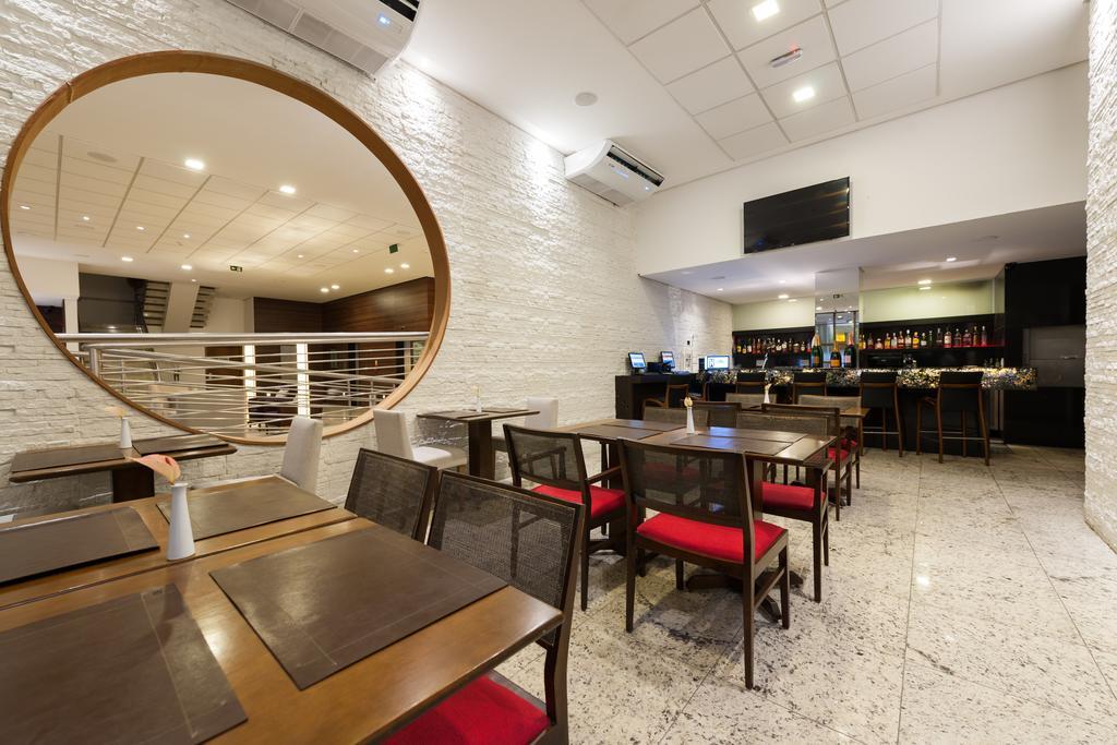 Best Western Premier Maceio Eksteriør billede The interior of a restaurant in Japan