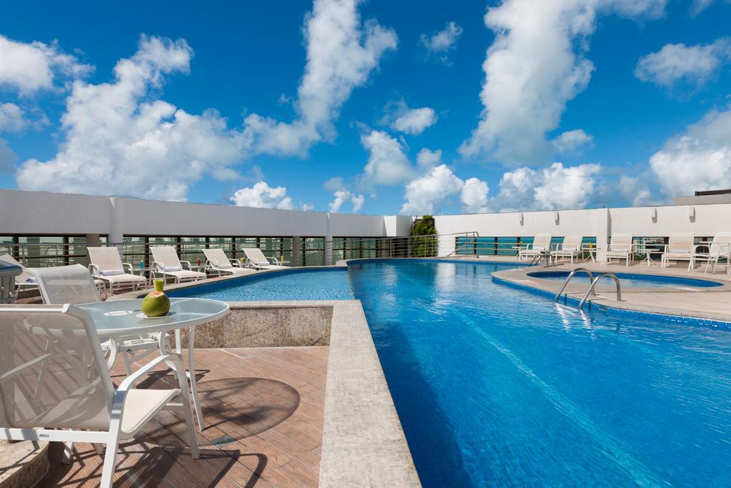 Best Western Premier Maceio Eksteriør billede Rooftop pool at the hotel
